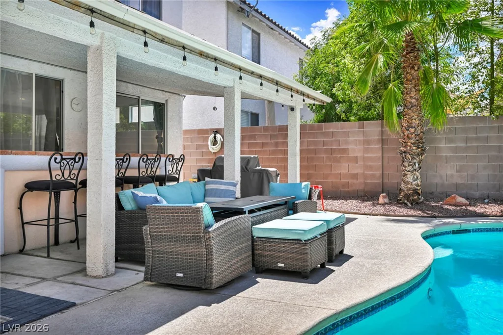 10052 Lemon Valley, Las Vegas, NV 89147