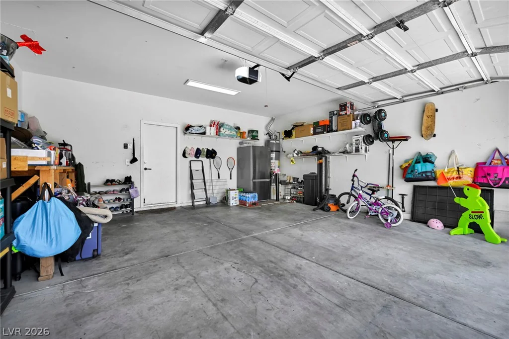 10052 Lemon Valley, Las Vegas, NV 89147