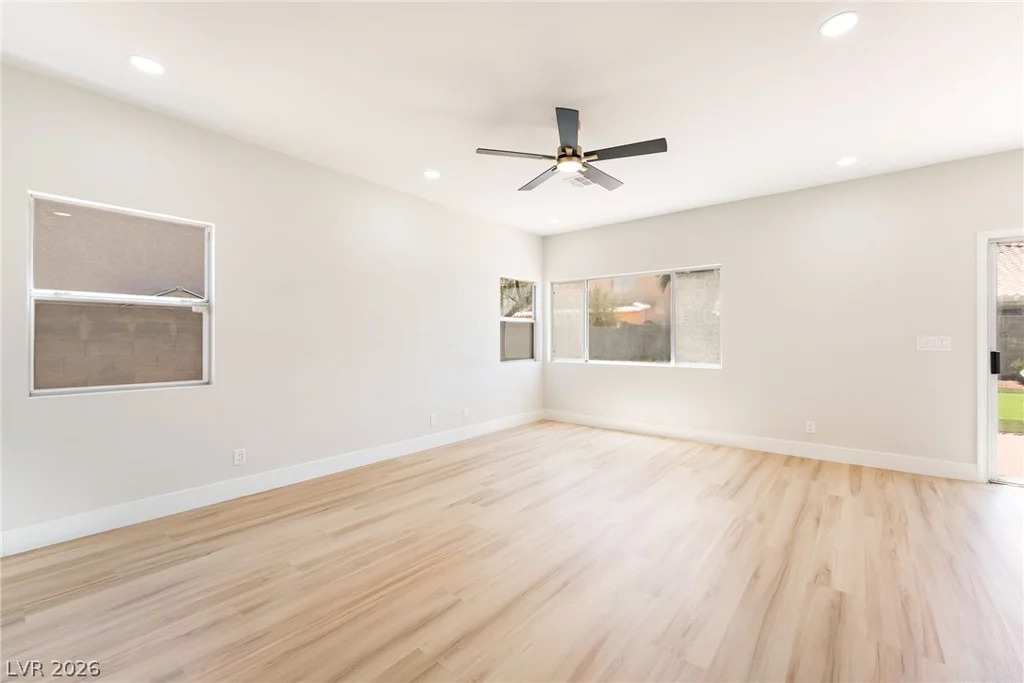 1293 Silver Knoll, Las Vegas, NV 89123