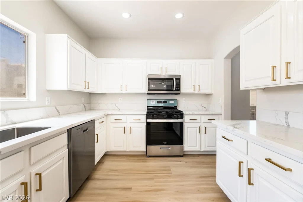 1293 Silver Knoll, Las Vegas, NV 89123