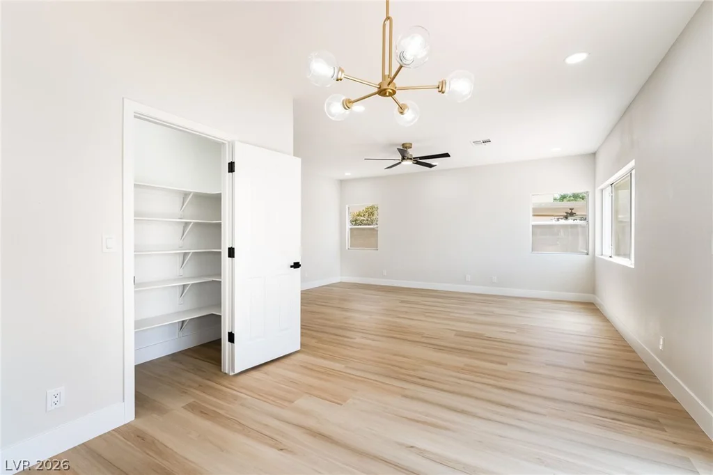 1293 Silver Knoll, Las Vegas, NV 89123