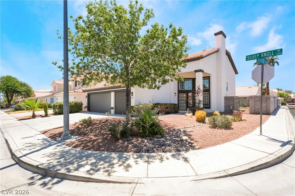 1293 Silver Knoll, Las Vegas, NV 89123