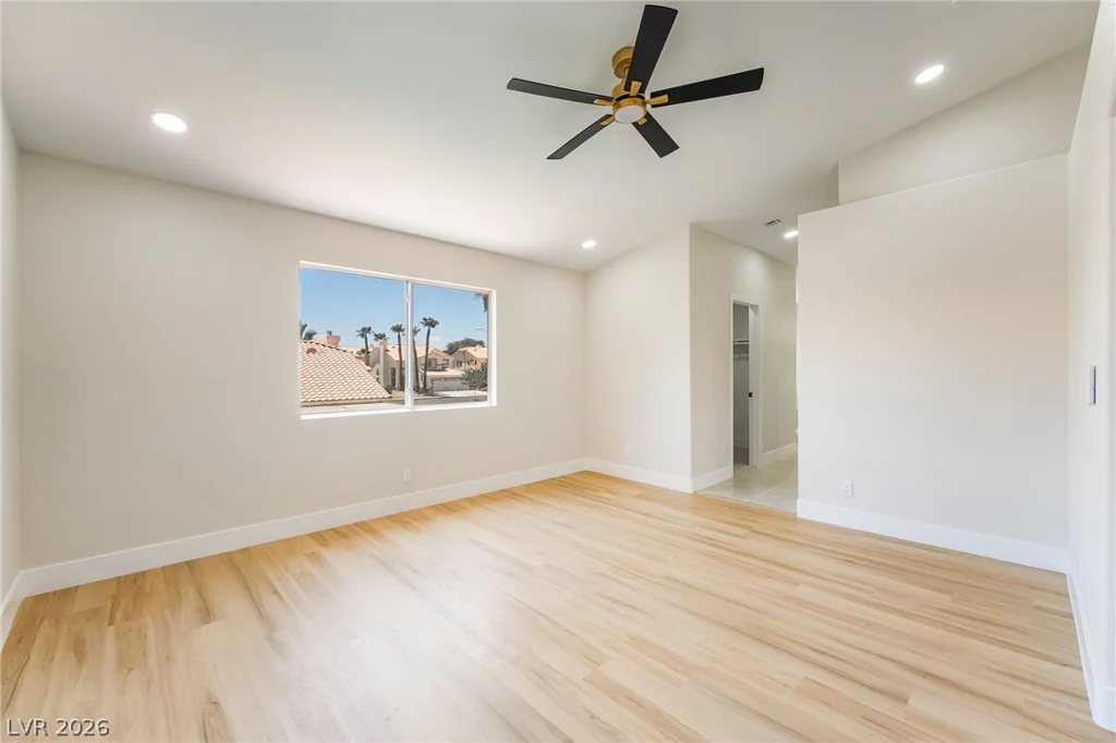 1293 Silver Knoll, Las Vegas, NV 89123