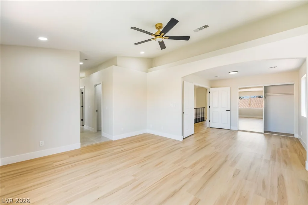 1293 Silver Knoll, Las Vegas, NV 89123