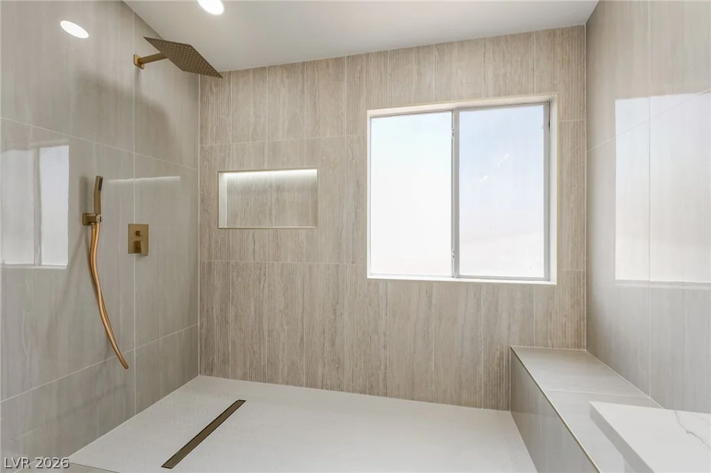 1293 Silver Knoll, Las Vegas, NV 89123