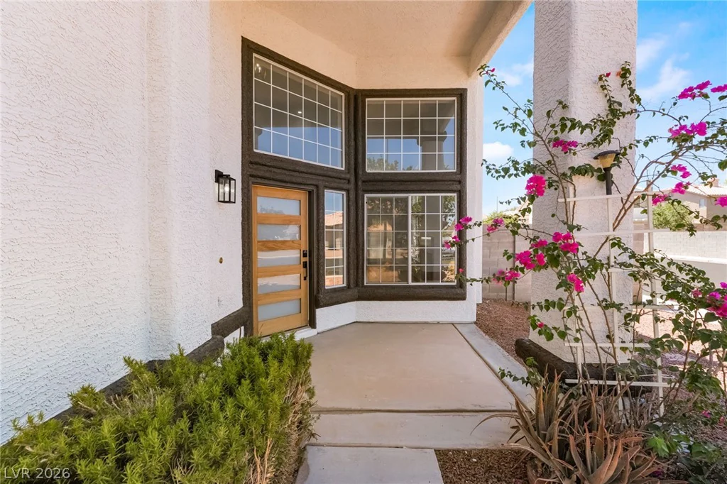 1293 Silver Knoll, Las Vegas, NV 89123