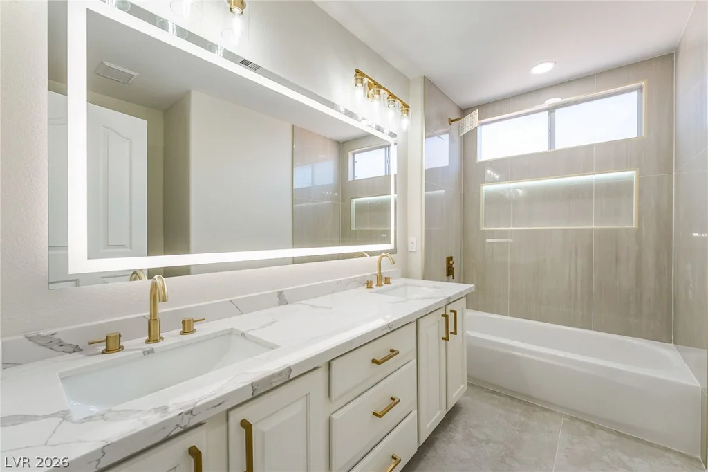 1293 Silver Knoll, Las Vegas, NV 89123