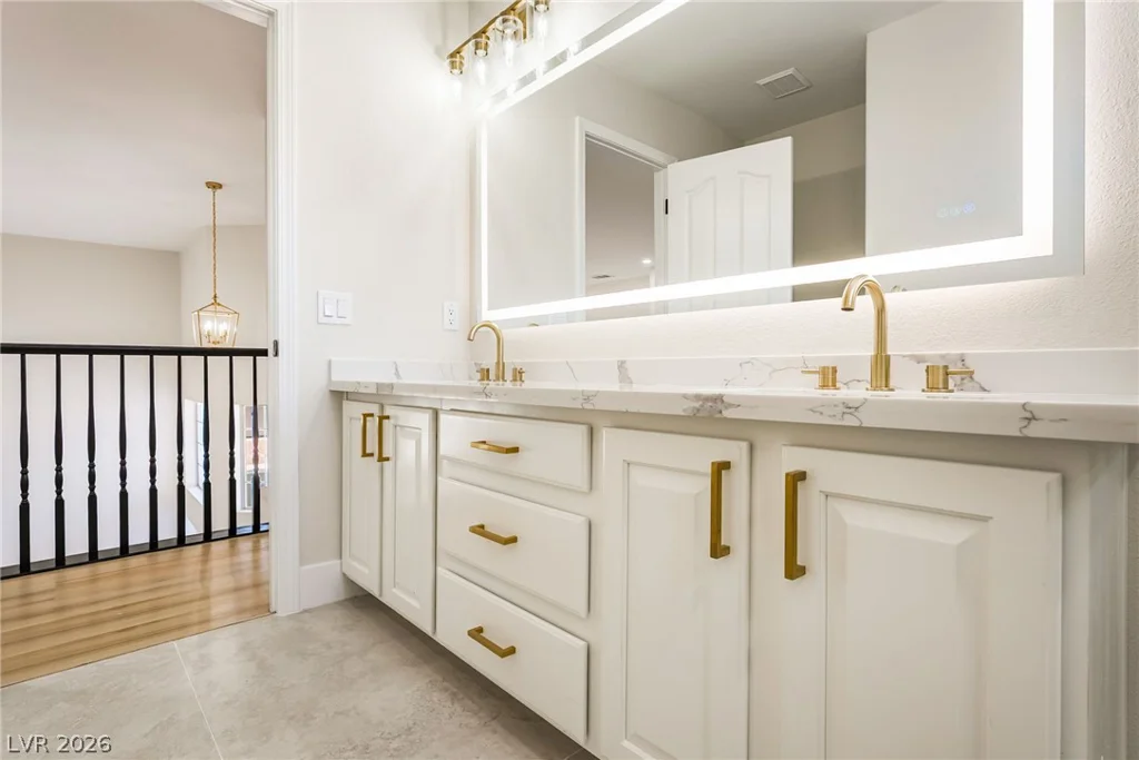 1293 Silver Knoll, Las Vegas, NV 89123