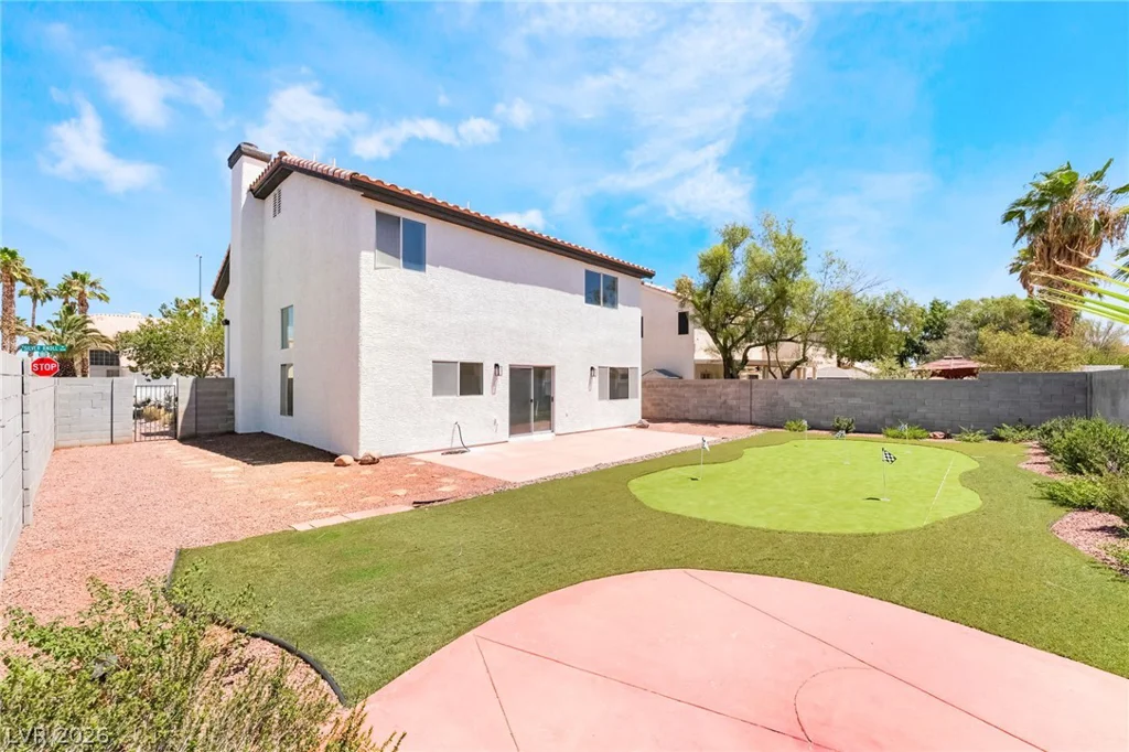 1293 Silver Knoll, Las Vegas, NV 89123