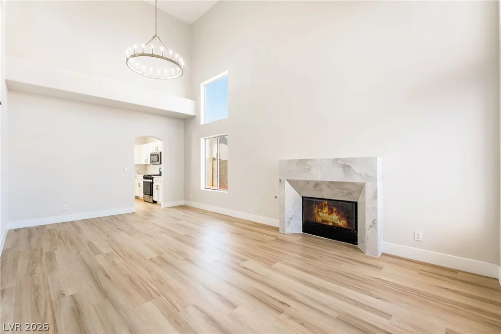1293 Silver Knoll, Las Vegas, NV 89123