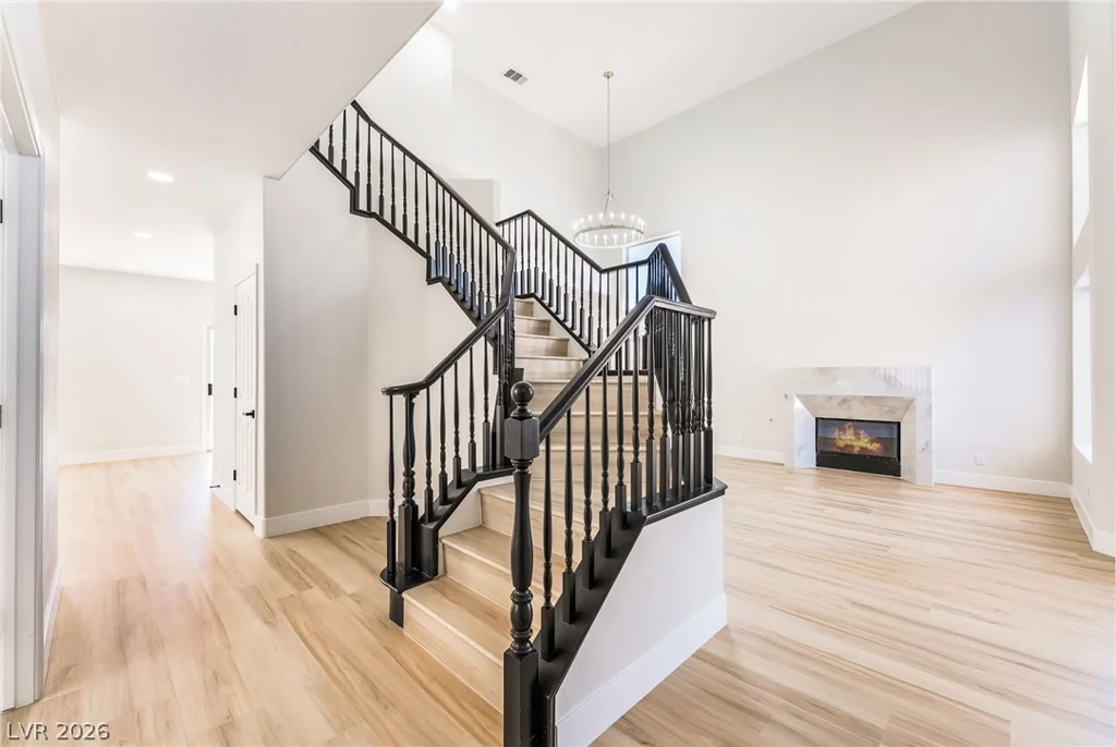 1293 Silver Knoll, Las Vegas, NV 89123