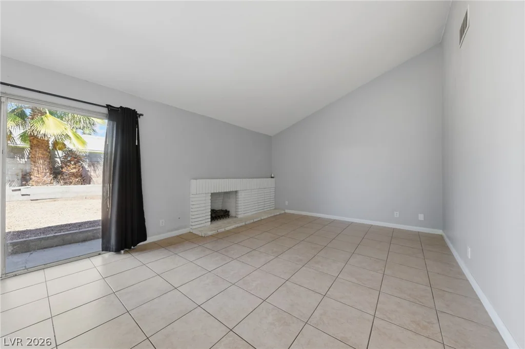 2749 Long, Las Vegas, NV 89121