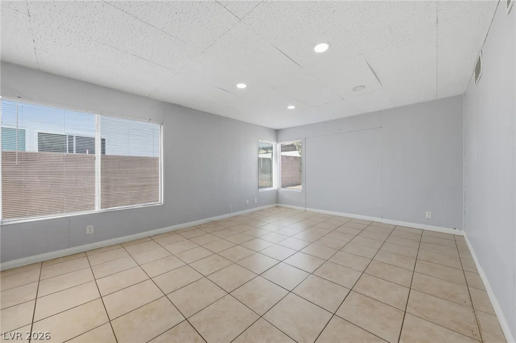 2749 Long, Las Vegas, NV 89121