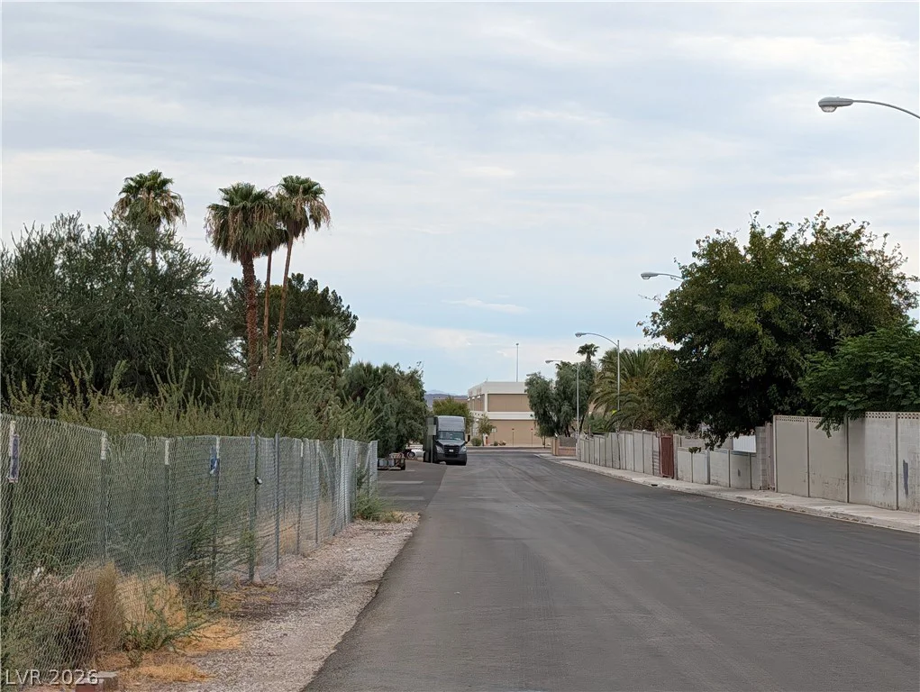 3810 Sandhill, Las Vegas, NV 89121