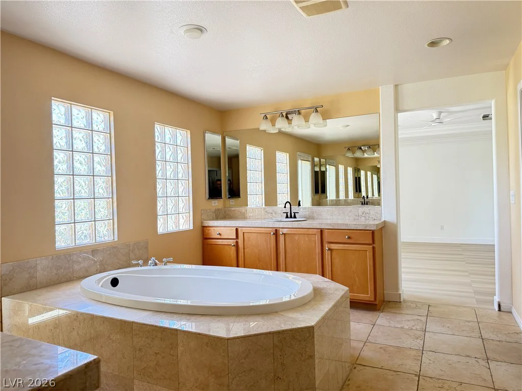 7009 Arcadia Creek, North Las Vegas, NV 89084