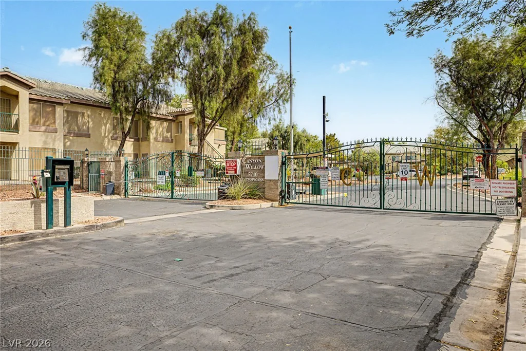 5710 Tropicana, Las Vegas, NV 89122