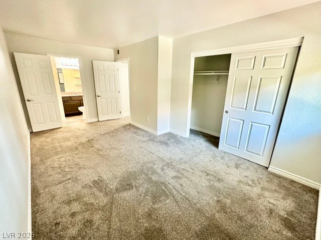 5317 Indian River, Las Vegas, NV 89103