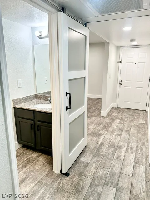 5317 Indian River, Las Vegas, NV 89103