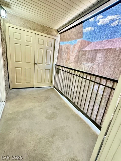 5317 Indian River, Las Vegas, NV 89103