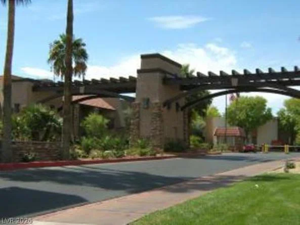 5317 Indian River, Las Vegas, NV 89103