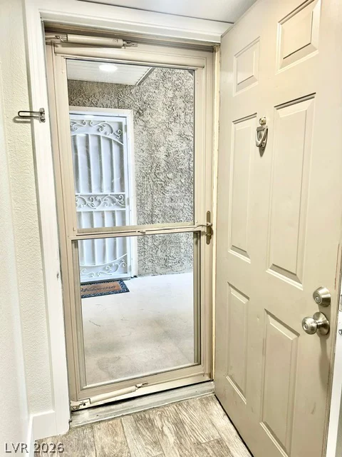 5317 Indian River, Las Vegas, NV 89103