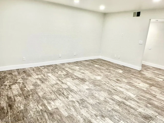 5317 Indian River, Las Vegas, NV 89103