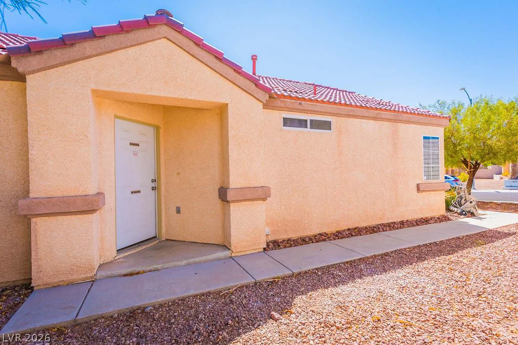 8924 Colorful Pines, Las Vegas, NV 89143