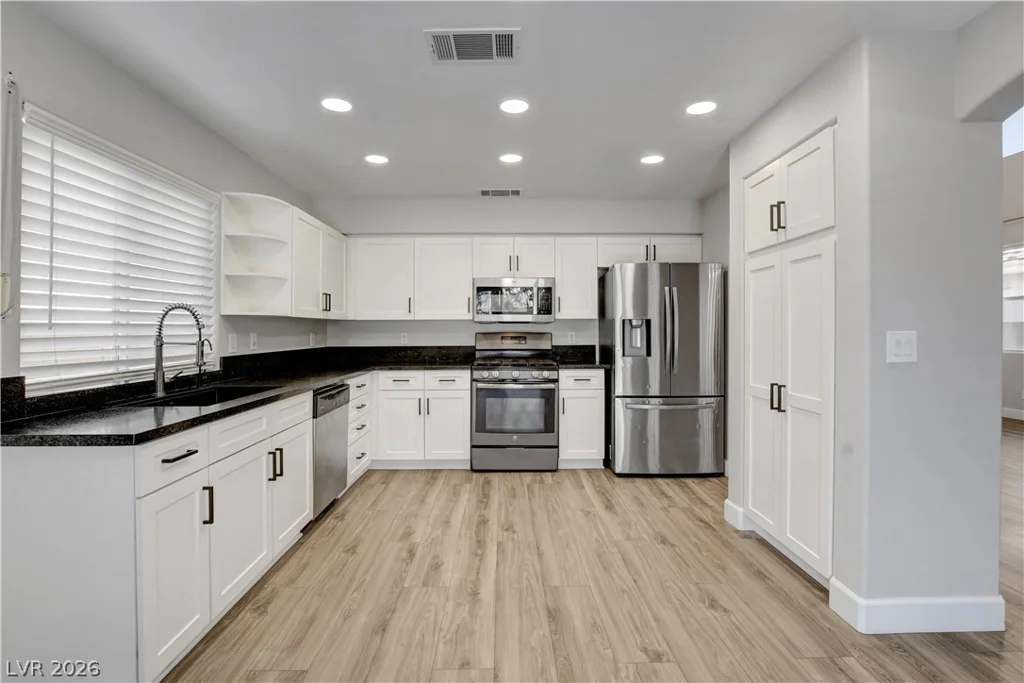 8308 Raphael, Las Vegas, NV 89129