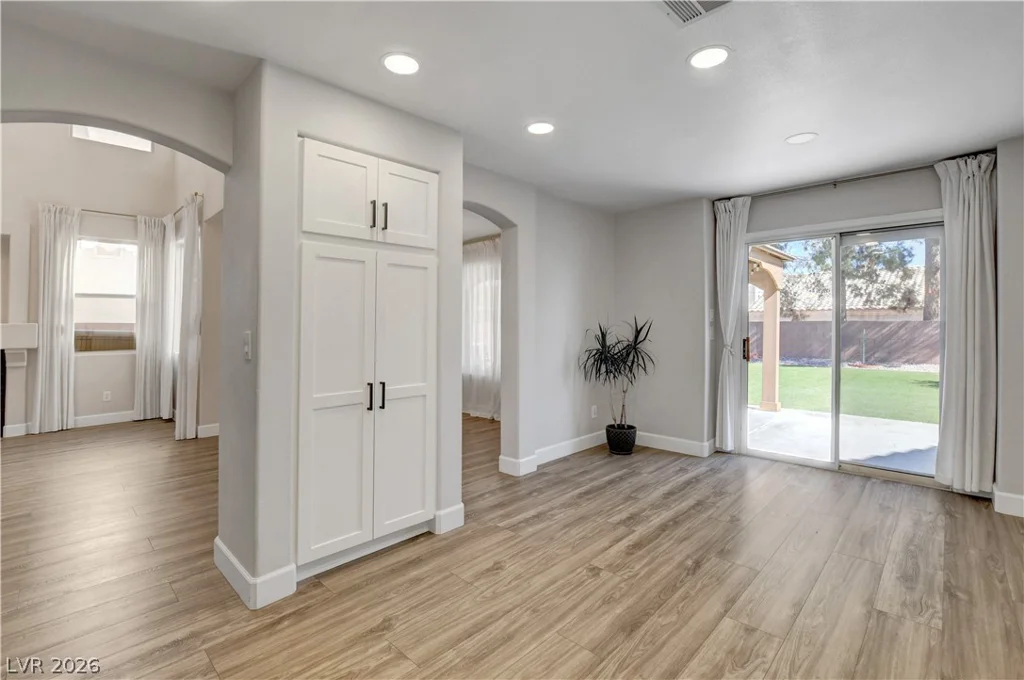 8308 Raphael, Las Vegas, NV 89129
