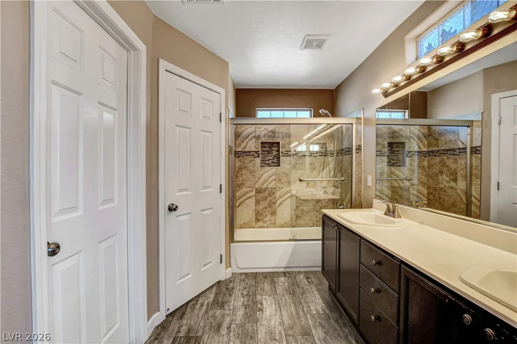 8308 Raphael, Las Vegas, NV 89129