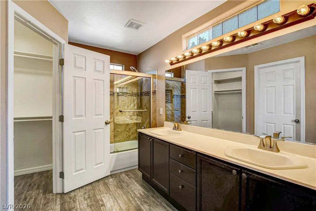 8308 Raphael, Las Vegas, NV 89129