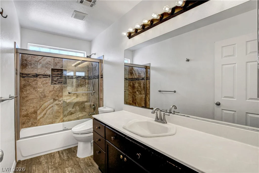 8308 Raphael, Las Vegas, NV 89129