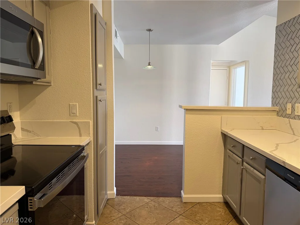 6650 Warm Springs, Las Vegas, NV 89118