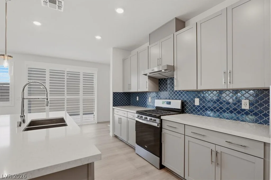 9105 Nostrand, Las Vegas, NV 89148