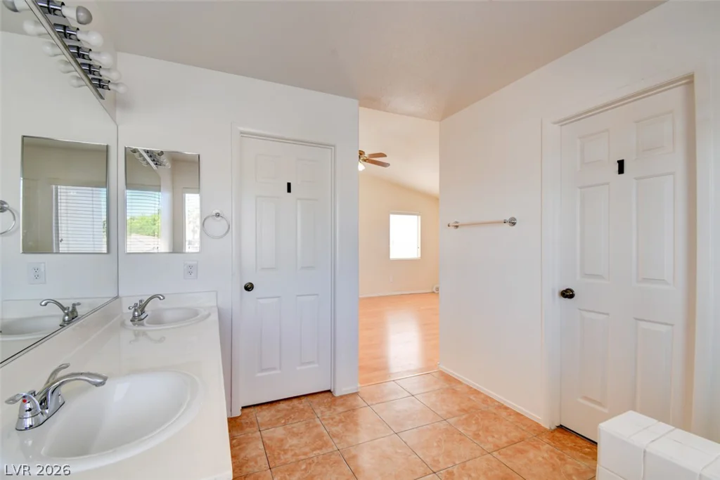 8040 Tailwind, Las Vegas, NV 89131