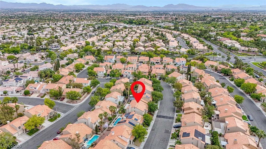 9424 Rolling Ridge, Las Vegas, NV 89134