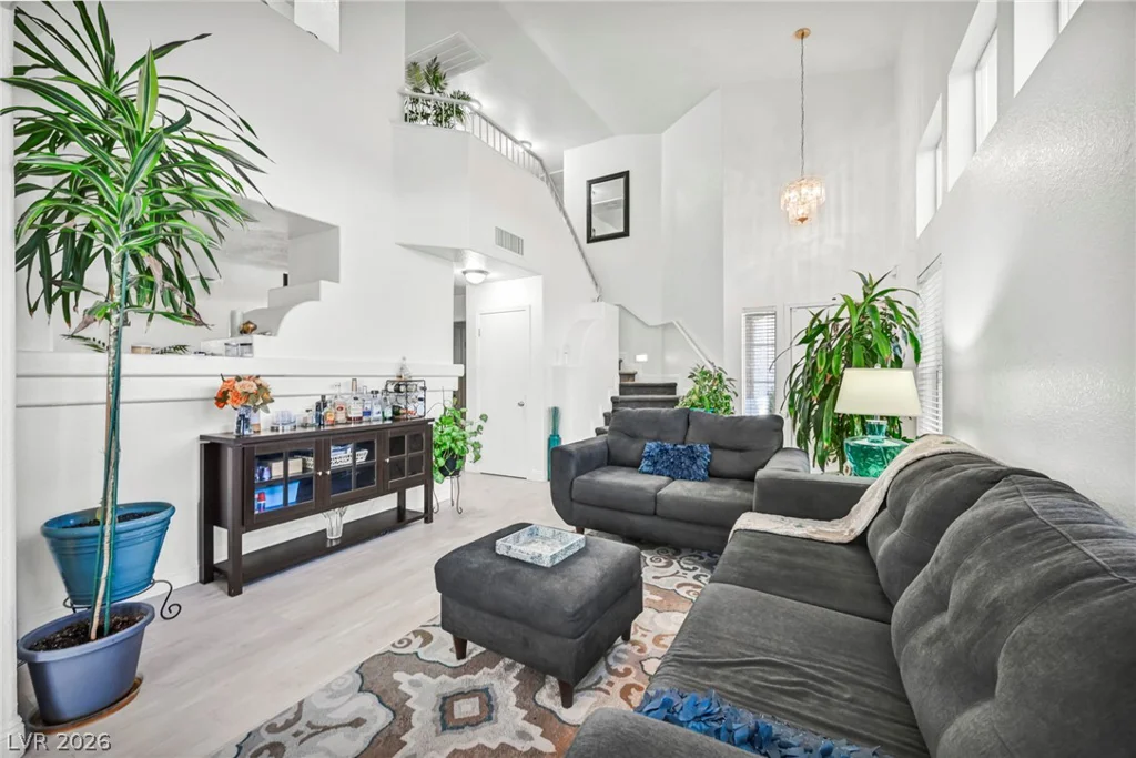 7225 Old Mission, Las Vegas, NV 89128