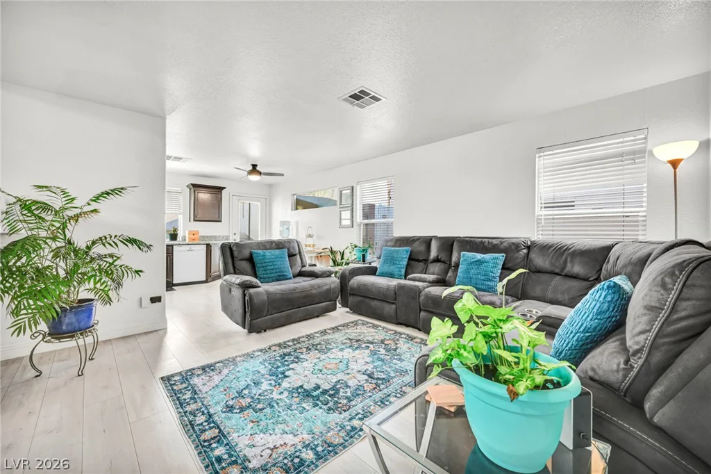 7225 Old Mission, Las Vegas, NV 89128