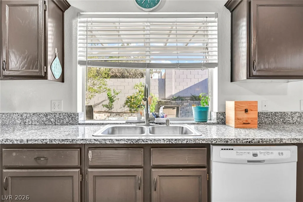 7225 Old Mission, Las Vegas, NV 89128