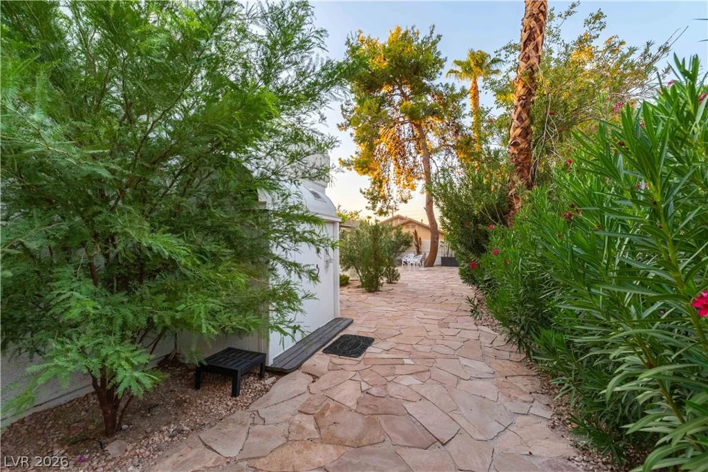 3880 Placita Del Rico, Las Vegas, NV 89120