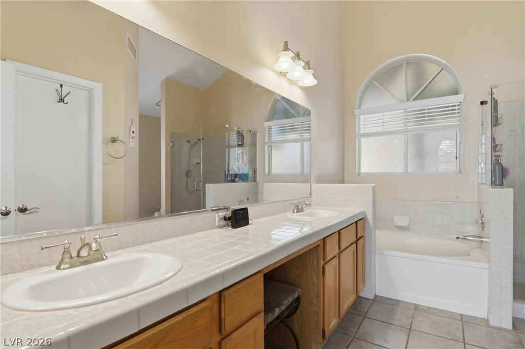 7943 Lions Mane, Las Vegas, NV 89123