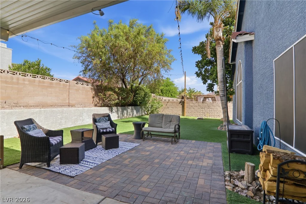 7943 Lions Mane, Las Vegas, NV 89123