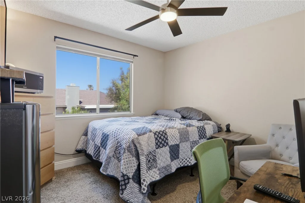7943 Lions Mane, Las Vegas, NV 89123