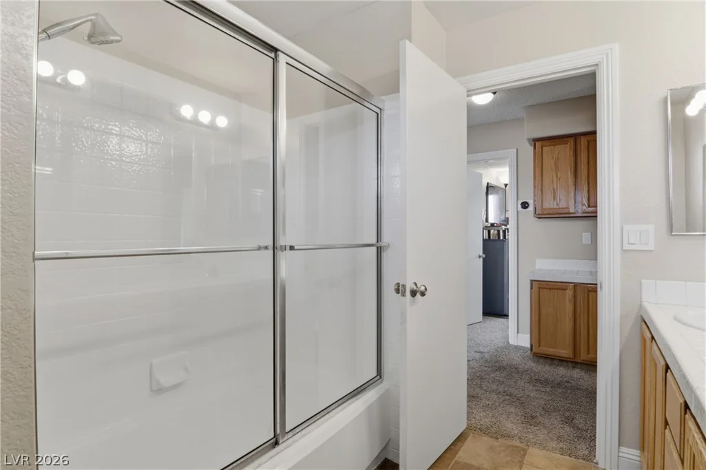 7943 Lions Mane, Las Vegas, NV 89123