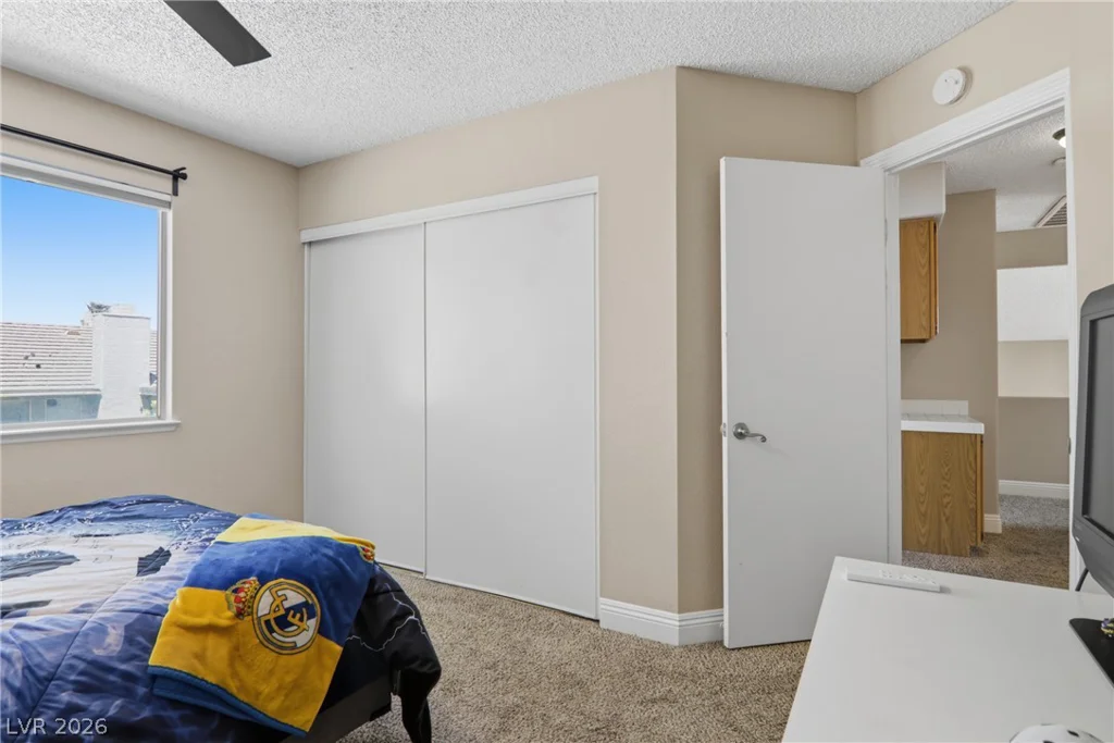 7943 Lions Mane, Las Vegas, NV 89123