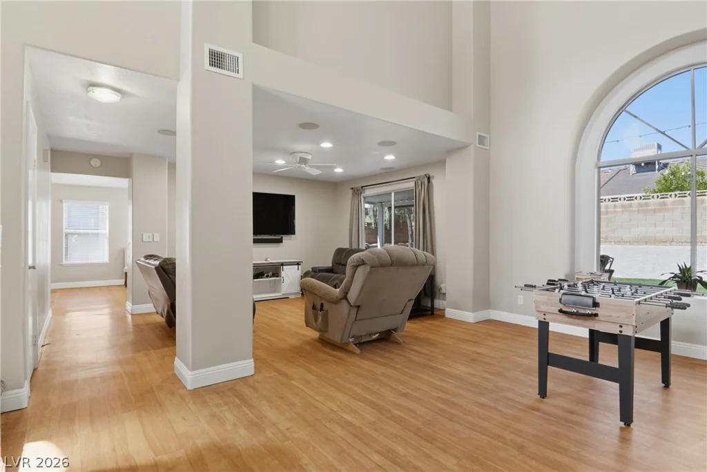 7943 Lions Mane, Las Vegas, NV 89123