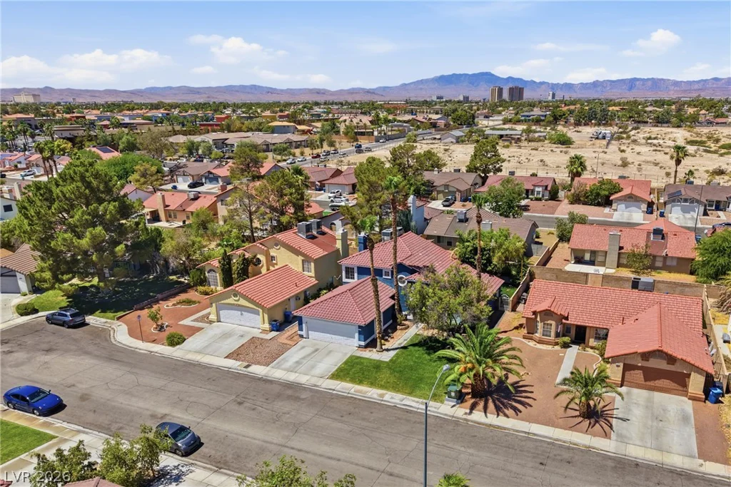 7943 Lions Mane, Las Vegas, NV 89123