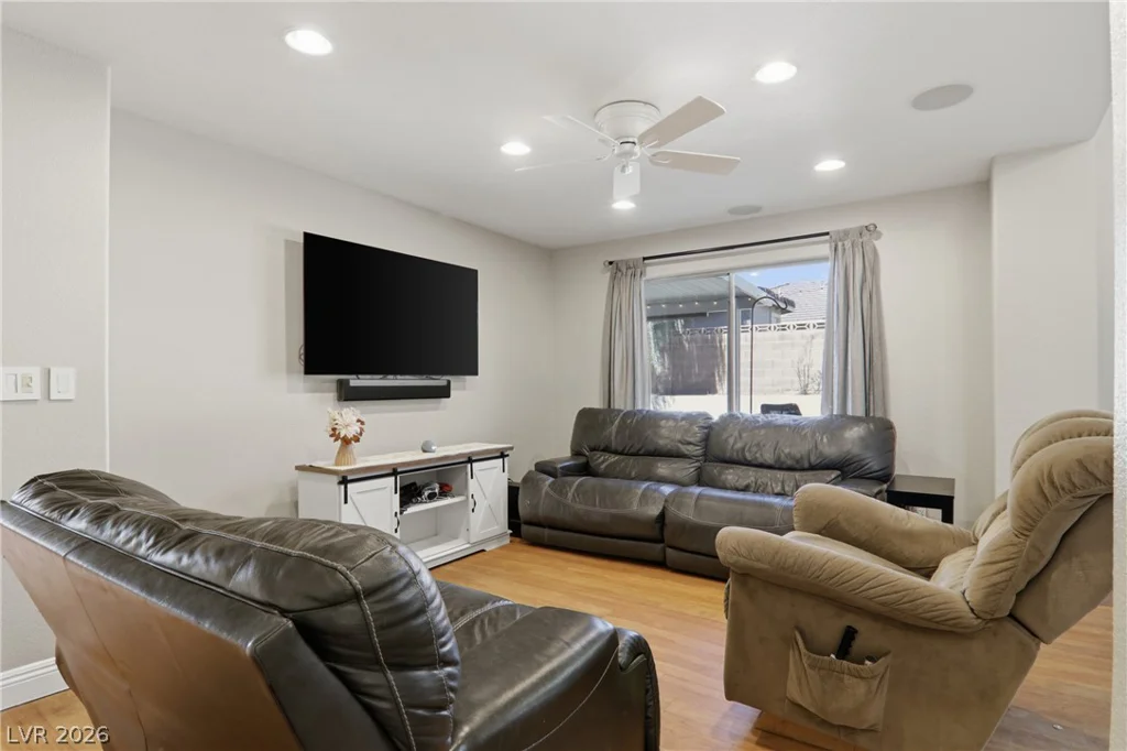 7943 Lions Mane, Las Vegas, NV 89123