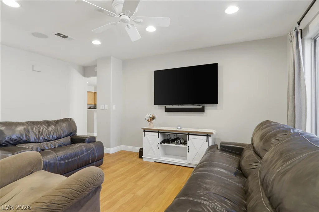 7943 Lions Mane, Las Vegas, NV 89123