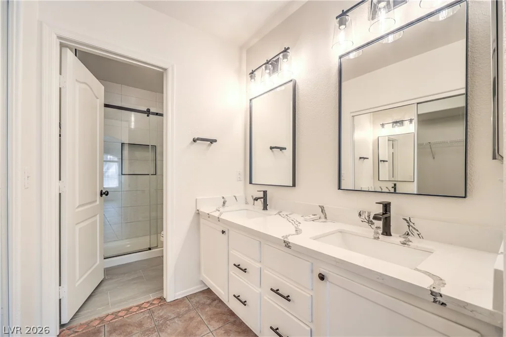 7400 Flamingo, Las Vegas, NV 89147